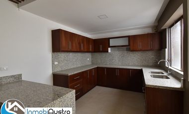 Venta Casa Acabados de Lujo al Norte de Cuenca.
