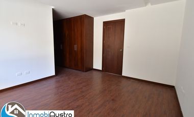 Venta Casa Acabados de Lujo al Norte de Cuenca.