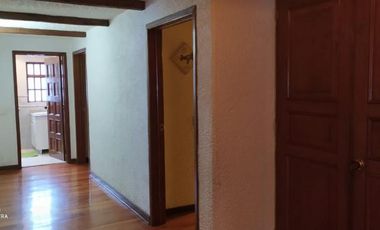 casa en venta en santa barbara alta-usaquén. Cod V1038007