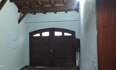 casa en venta en santa barbara alta-usaquén. Cod V1038007