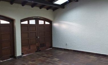 casa en venta en santa barbara alta-usaquén. Cod V1038007