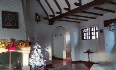 casa en venta en santa barbara alta-usaquén. Cod V1038007