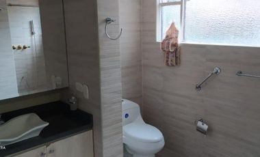 casa en venta en santa barbara alta-usaquén. Cod V1038007
