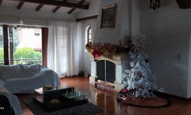 casa en venta en santa barbara alta-usaquén. Cod V1038007
