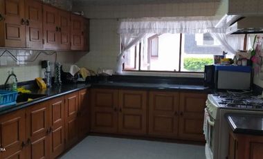 casa en venta en santa barbara alta-usaquén. Cod V1038007