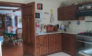 casa en venta en santa barbara alta-usaquén. Cod V1038007