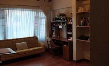 casa en venta en santa barbara alta-usaquén. Cod V1038007