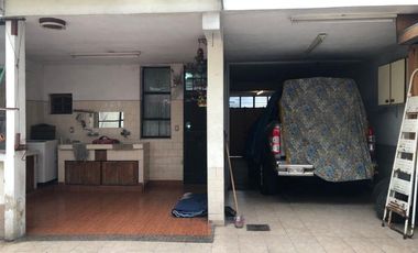 Casa PH en venta en Moron Centro