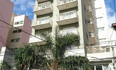 VENTA HERMOSO DPTO 2 AMB C/COCHERA, V. BALLESTER CENTRO