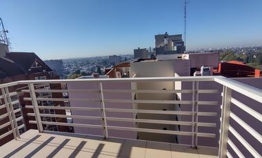 VENTA HERMOSO DPTO 2 AMB C/COCHERA, V. BALLESTER CENTRO