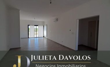 Casa en Venta 4 ambientes Barrio El Canton Puerto con pileta