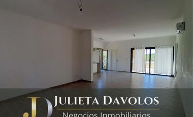 Casa en Venta 4 ambientes Barrio El Canton Puerto con pileta