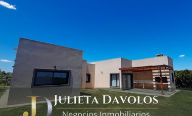 Casa en Venta 4 ambientes Barrio El Canton Puerto con pileta