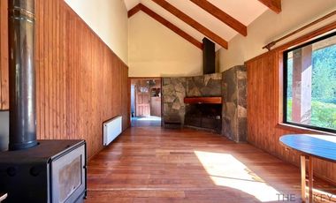 Casa en venta de 5 dorm. en Villarrica