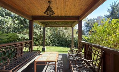 Casa en venta de 5 dorm. en Villarrica