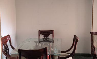 apartamento en arriendo/venta en los rosales. Cod A18