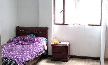 apartamento en arriendo/venta en los rosales. Cod A18