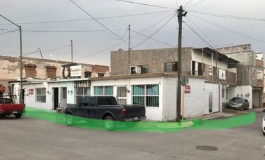 CERCA DEL PASITO, EN EL CENTRO SE VENDE PROPIEDAD COMPLETA CON LOCALES, BODEGA