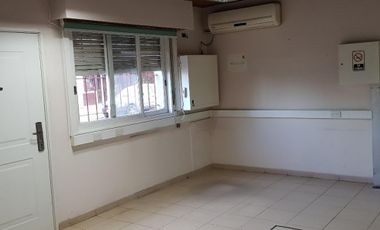 VENTA, 2 GALPONES EN MUY BUENA ZONA DE V. BALLESTER