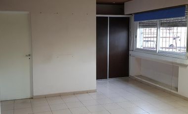 VENTA, 2 GALPONES EN MUY BUENA ZONA DE V. BALLESTER