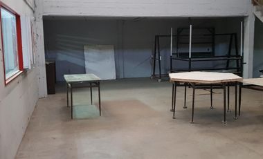 VENTA, 2 GALPONES EN MUY BUENA ZONA DE V. BALLESTER