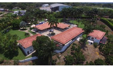 VENDEMOS MAJESTUOSA FINCA EN CERRITOS - PEREIRA