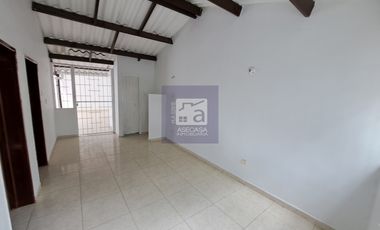 COD. 3967 - SE ARRIENDA CASA - BARRIO: CARACOLI