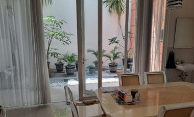 Disewakan rumah super mewah full furnish di the mansion pakuwon indah surabaya