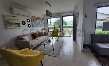 Venta Casa en Urbanización Los Prados.