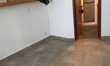 CASA SOLA EN UNA DE LAS MEJORES ZONAS DE LA COLONIA DEL VALLE