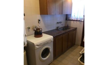 Oportunidad Importante Chalet 8 ambientes sobre dos lotes próximo a Parque Luro