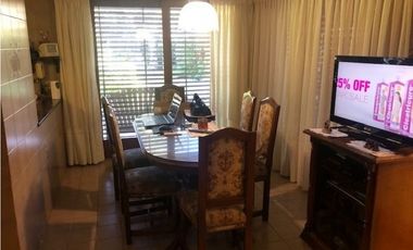 Oportunidad Importante Chalet 8 ambientes sobre dos lotes próximo a Parque Luro