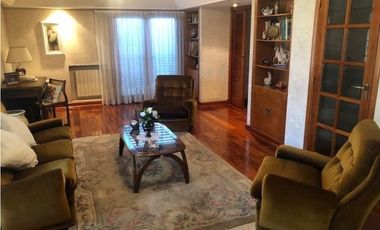 Oportunidad Importante Chalet 8 ambientes sobre dos lotes próximo a Parque Luro