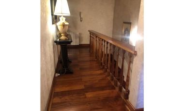 Oportunidad Importante Chalet 8 ambientes sobre dos lotes próximo a Parque Luro