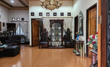 Rumah Mewah Fully Furnished Kayu Ulin di dekat Mall Pondok Gede Bekasi (Tidak Banjir)