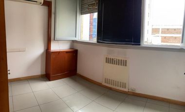 Oficina con Bano propio