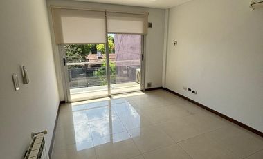 Departamento en venta y alquiler en Castelar Norte