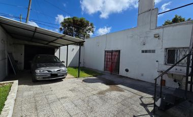 Casa Con Local, 3 Ambientes, Terraza, Living