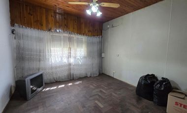 Casa Con Local, 3 Ambientes, Terraza, Living