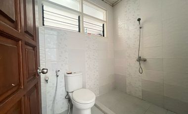 TURUN HARGA!! Dijual Rumah Dharmahusada Indah Barat Surabaya Timur