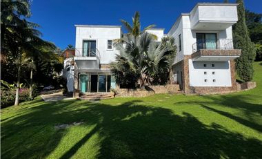 Casa Amplia en Poblado Alto