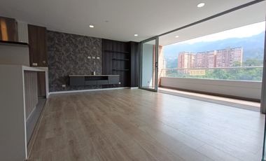 apartamento en arriendo en loma del escobero. Cod A215106