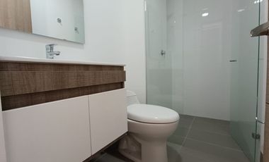 apartamento en arriendo en loma del escobero. Cod A215106