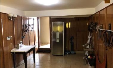 Excepcional chalet en Altos de Chauvin. Obra Arq. Córsico Piccolini, año 1958.