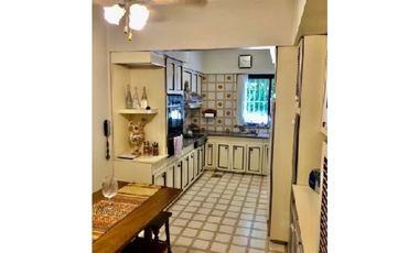 Excepcional chalet en Altos de Chauvin. Obra Arq. Córsico Piccolini, año 1958.