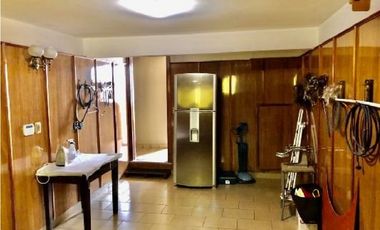 Excepcional chalet en Altos de Chauvin. Obra Arq. Córsico Piccolini, año 1958.