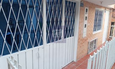 COD. 4777 - SE ARRIENDA APARTAMENTO - BARRIO: MARIANELLA