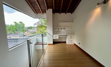 casa en arriendo en loma del atravesado. Cod A776260