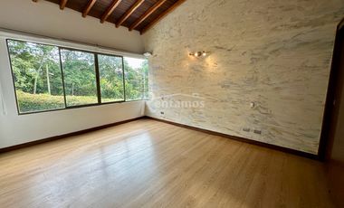 casa en arriendo en loma del atravesado. Cod A776260