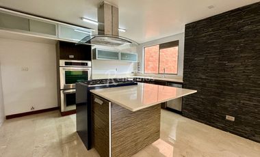 casa en arriendo en loma del atravesado. Cod A776260
